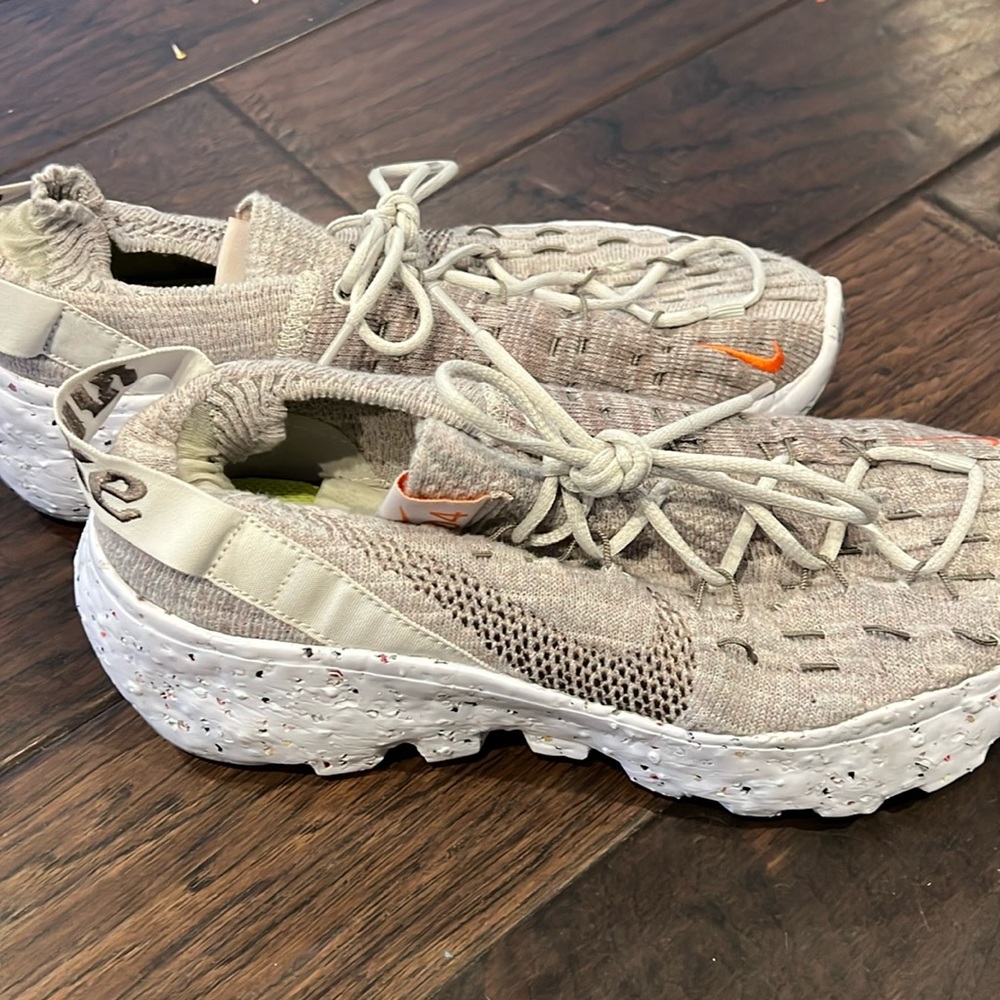 Nike Space Hippie 04 'Light Bone